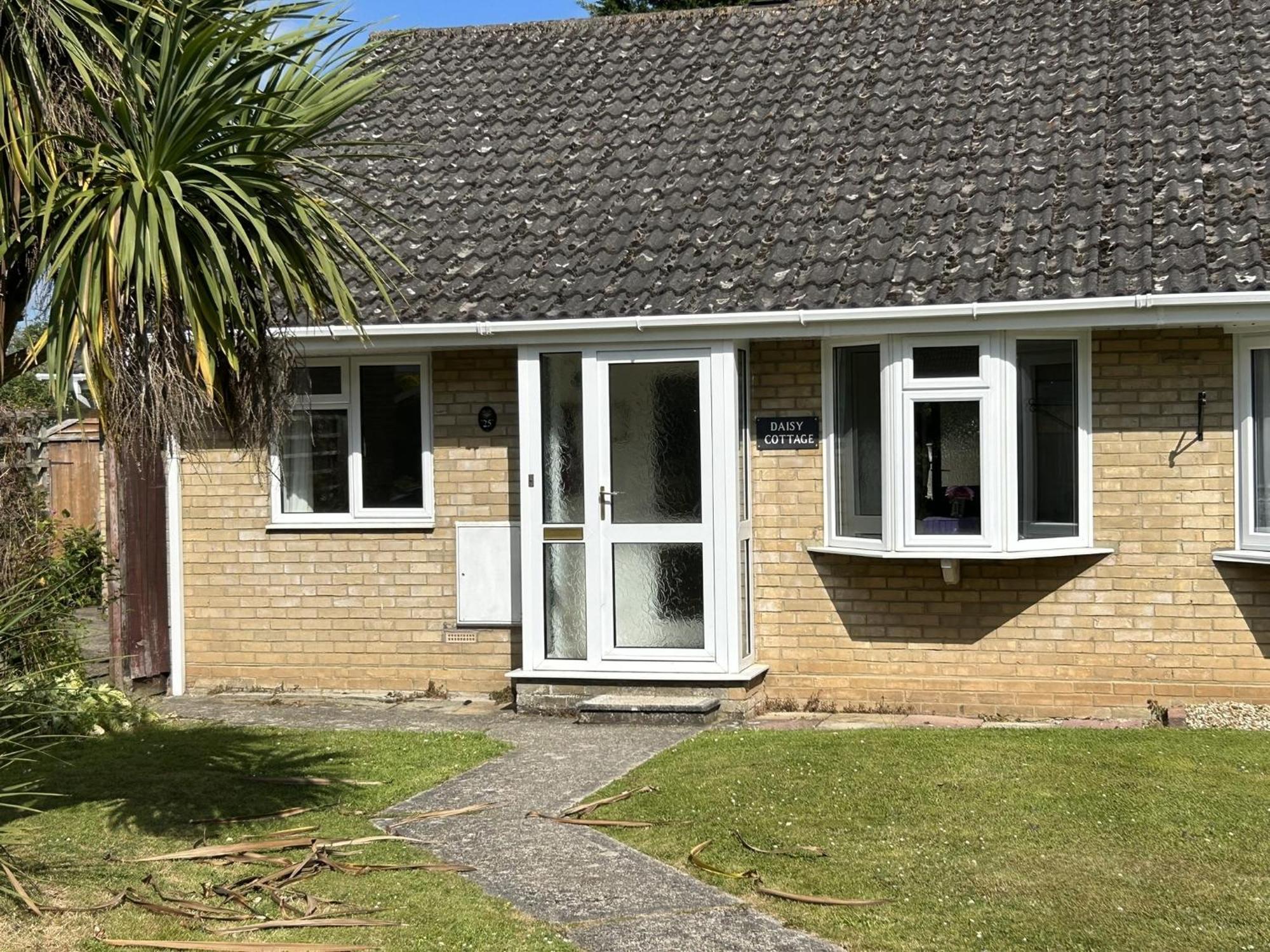 Daisy Cottage By Newfo Rest Lymington Exterior photo